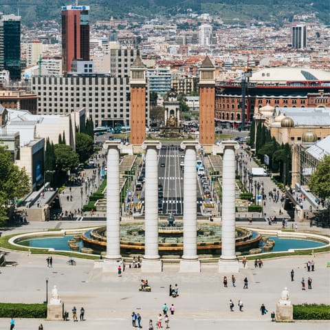 Stroll over to the Plaça d'Espanya – just a few block away