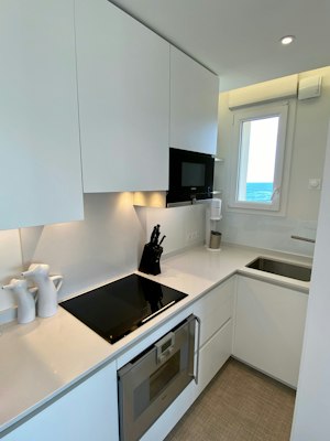 Huxley's Hideaway image 7