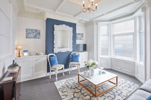 Seaside Charm image 2
