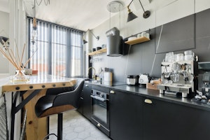 Montparnasse Leather image 5