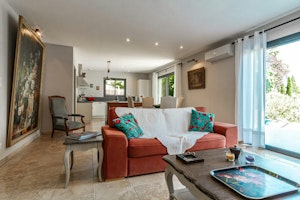 The Sunshine House image 14