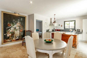 The Sunshine House image 6