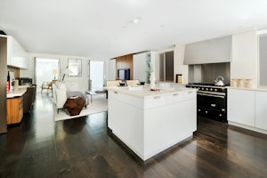 Hyde Park House image 11