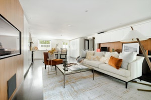 Hyde Park House image 8