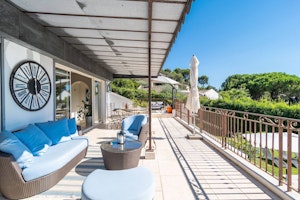 Shoreline Canopy Abode image 13
