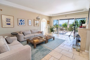 Shoreline Canopy Abode image 6