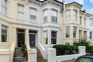 Brighton Velvet image 6