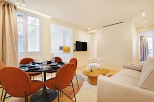 Parisian Peach image 14