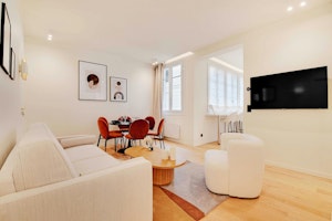 Parisian Peach image 8
