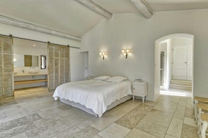 Luberon Paradise image 2