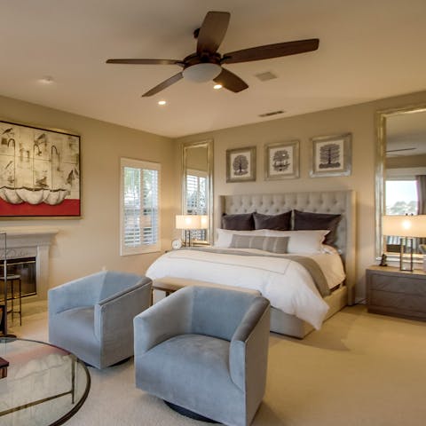 Sleep well in the glamorous master bedroom