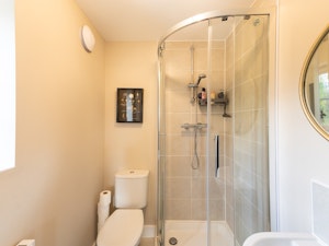 Ludlow Love image 14