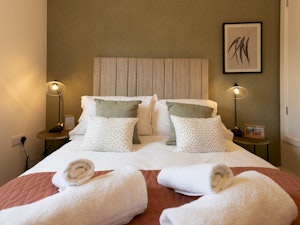 Ludlow Love image 5