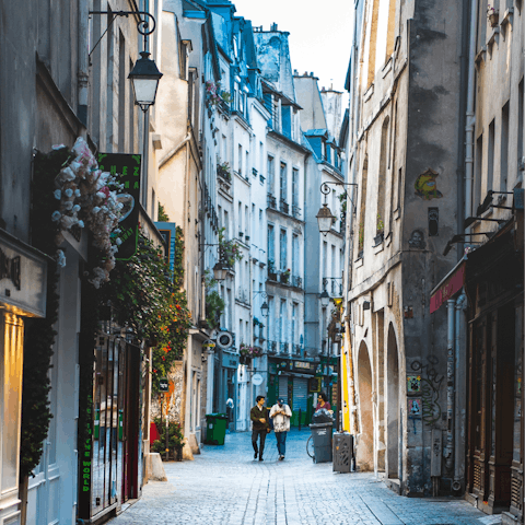 Stroll around Le Marais, discovering boutiques, galleries and bistros