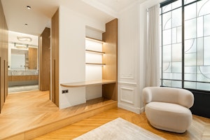 Parisian Elegance & Luxury image 13