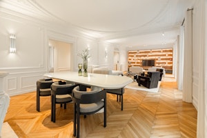 Parisian Elegance & Luxury image 12