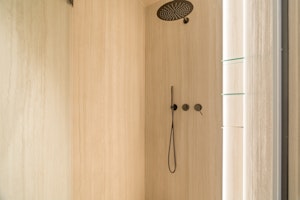 Parisian Elegance & Luxury image 7
