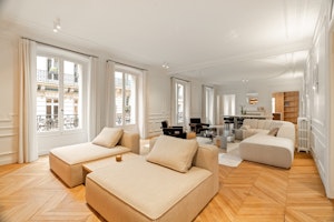 Parisian Elegance & Luxury image 6