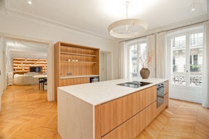 Parisian Elegance & Luxury image 5