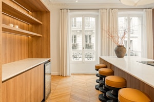 Parisian Elegance & Luxury image 4