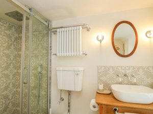 Cotswold Corner image 12