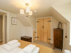 Cotswold Corner image 7
