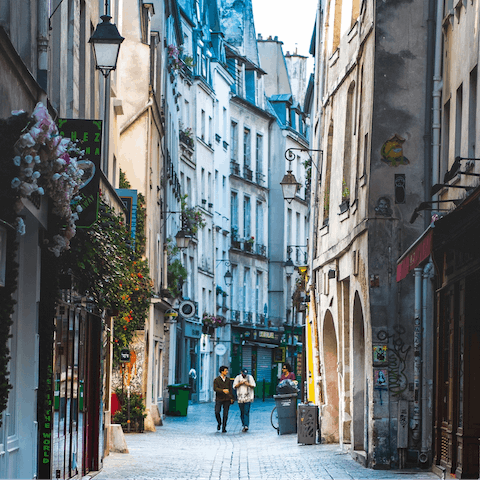 Stay in the trendy Le Marais neighbourhood, full of galleries, boutiques and cocktail bars
