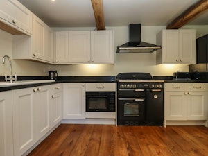 River Windrush Cottage image 13
