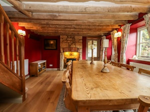 River Windrush Cottage image 12