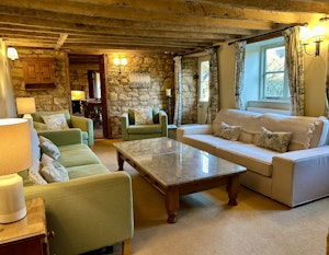 River Windrush Cottage image 10