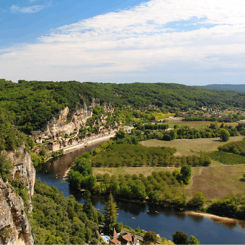 Traverse the picturesque Dordogne river by kayak or canoe, and visit nearby villages on the riverbank