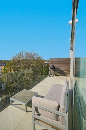 Penthouse in the Capital image 14