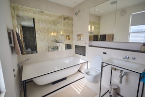 Penthouse in the Capital image 8