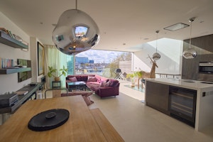 Penthouse in the Capital image 7