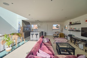 Penthouse in the Capital image 5