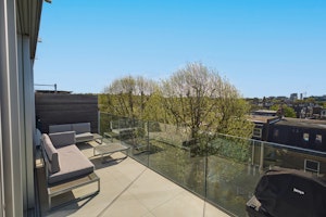 Penthouse in the Capital image 2