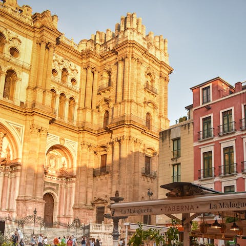 Explore the Catedral de Málaga, which is within walking distance