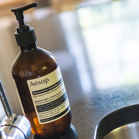 Keep yourself pampered with the most luxurious of toiletries and essentials
