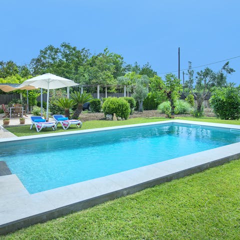 Plunge into refreshing water of your private swimming pool when the sun is sizzling