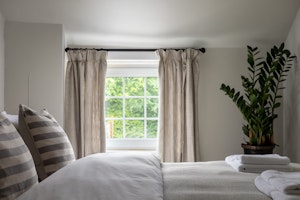 Queen of The Cotswolds image 14