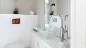Ivory Rose image 10