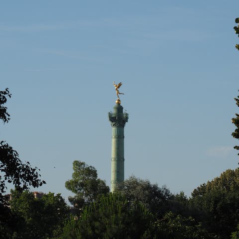 Stay in Bastille, a typically Parisian neighbourhood of bistros and boulevards