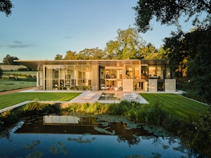 English Splendour image 1