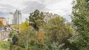 City Song image 9