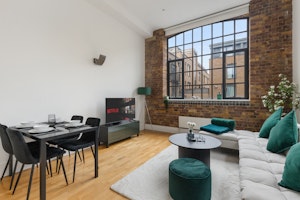 London Joy image 11
