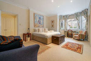 The Belgravia Bolthole image 5