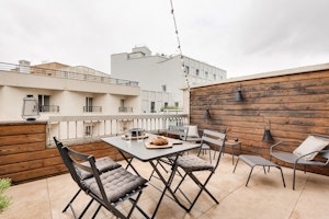 Charming Elegance image 9