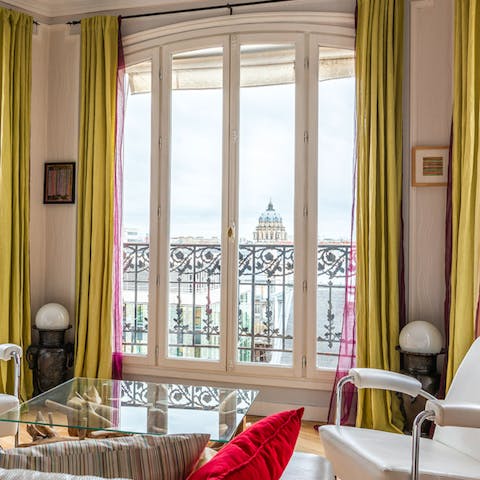 Quintessential Parisian windows