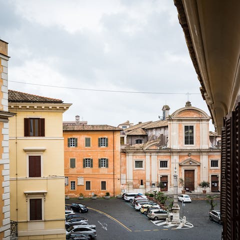 Stay on an ancient square in the heart of Trastevere