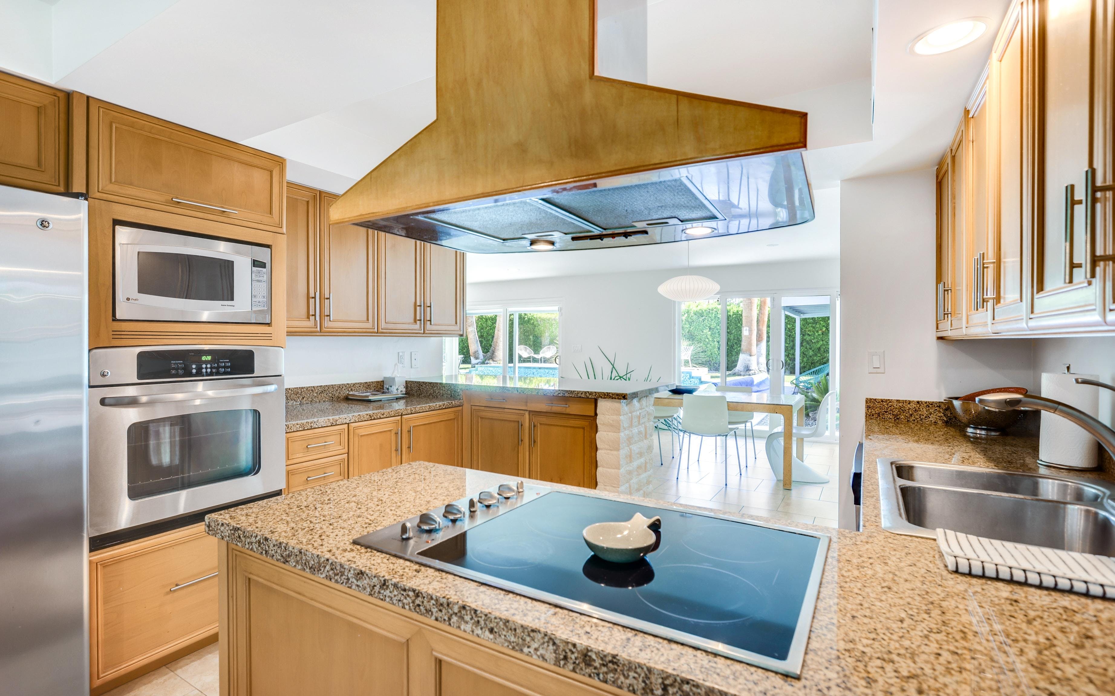 Palm Tree Springs Palm Springs, California, United States Venue Report